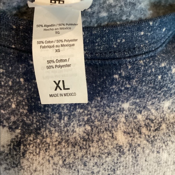 Snowflake Sweatshirt - Picture 7 of 8